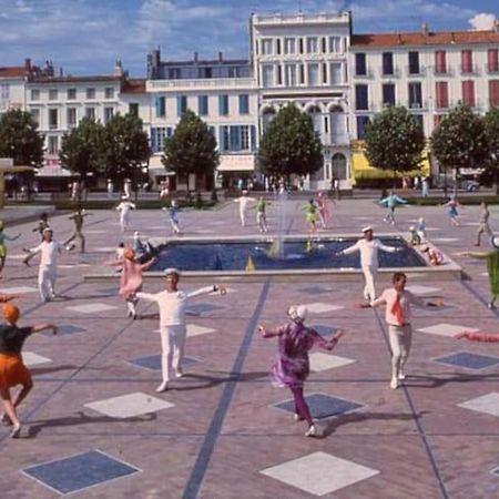Вилла Gite Des Huskys Tonnay-Charente Экстерьер фото