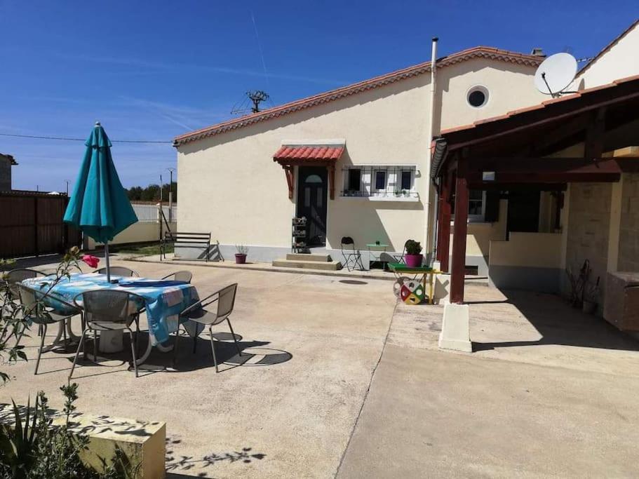 Вилла Gite Des Huskys Tonnay-Charente Экстерьер фото